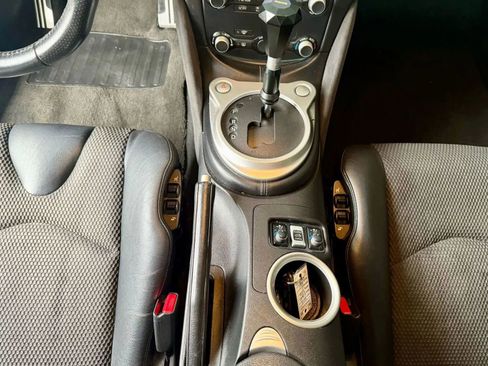 Used 2015 Nissan 370Z Touring Sport RWD image 30
