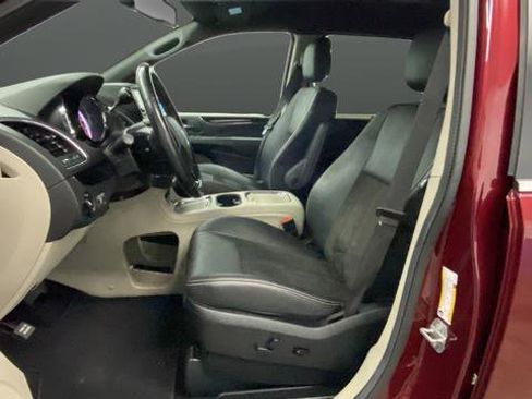 Used 2020 Dodge Grand Caravan SXT w/ Driver Convenience Group FWD image 9