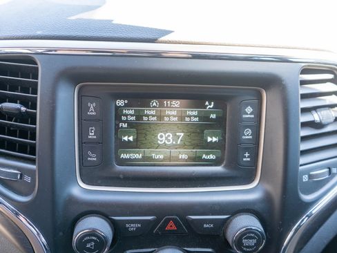 Used 2016 Jeep Grand Cherokee Laredo w/ Quick Order Package 23E AWD/4WD image 20