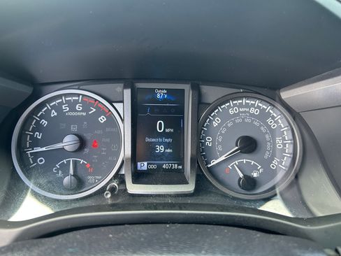Certified 2023 Toyota Tacoma TRD Sport AWD/4WD image 16