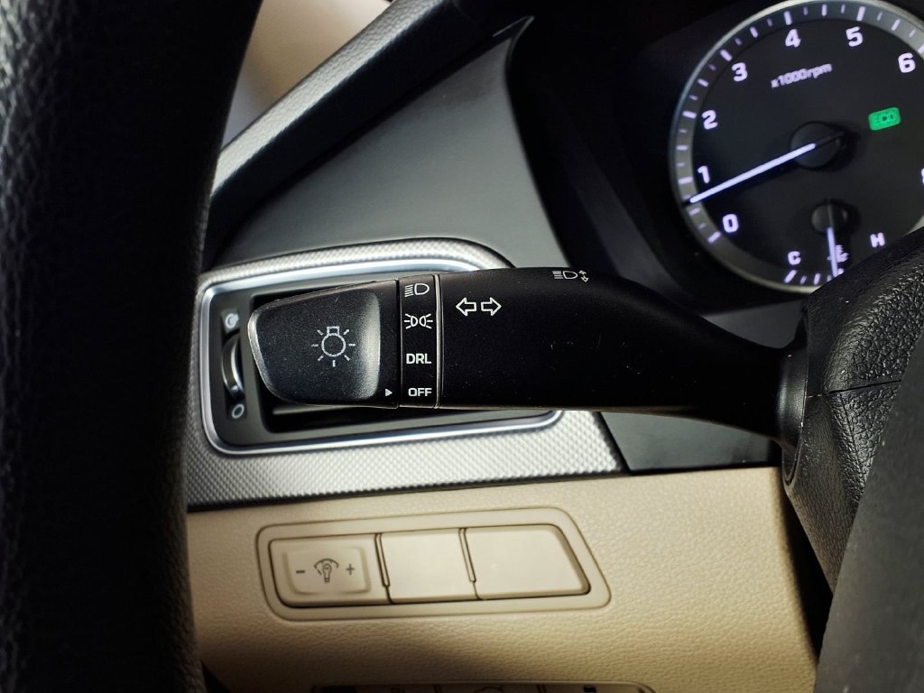 Used 2016 Hyundai Sonata SE FWD image 16