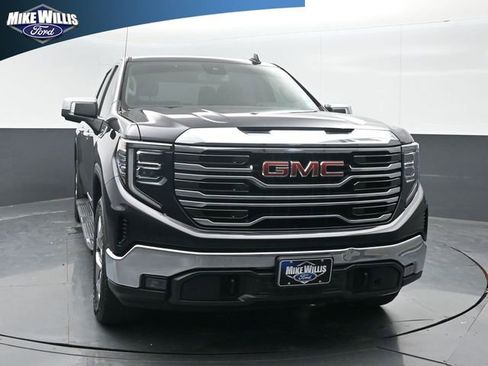 Used 2023 GMC Sierra 1500 SLT w/ SLT Premium Package image 2