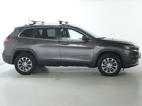 Used 2019 Jeep Cherokee Latitude Plus w/ Cold Weather Group image 11