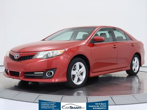 Used 2012 Toyota Camry SE image 1