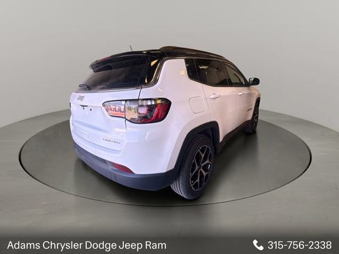 Used 2025 Jeep Compass Limited AWD/4WD image 6
