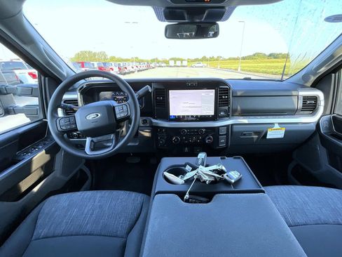 New 2026 Ford F350 XLT w/ XLT Premium Package AWD/4WD image 12
