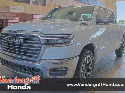 Used 2025 RAM 1500 Laramie AWD/4WD image 1