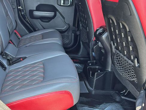 Used 2020 Jeep Gladiator Rubicon AWD/4WD image 19