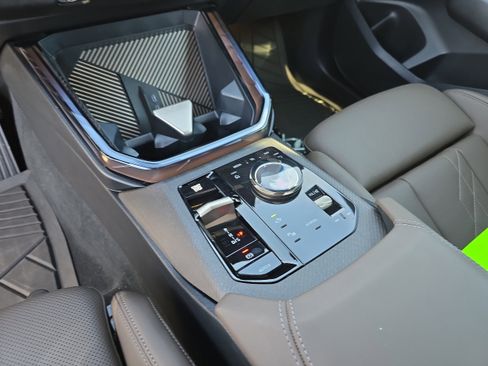 Used 2025 BMW X3 xDrive30i w/ Premium Package image 19