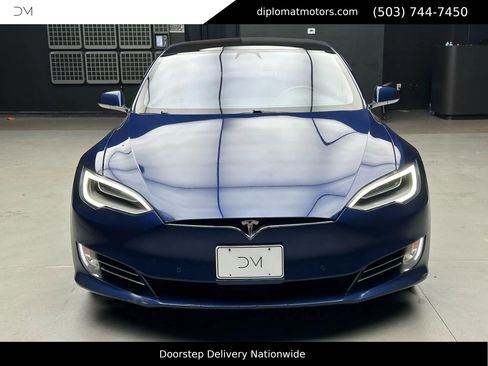 Used 2019 Tesla Model S Performance image 11
