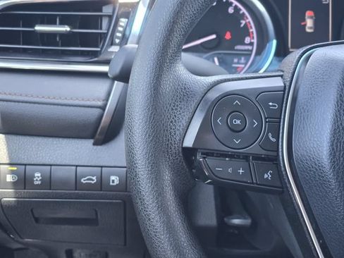 Used 2018 Toyota Camry LE FWD image 26