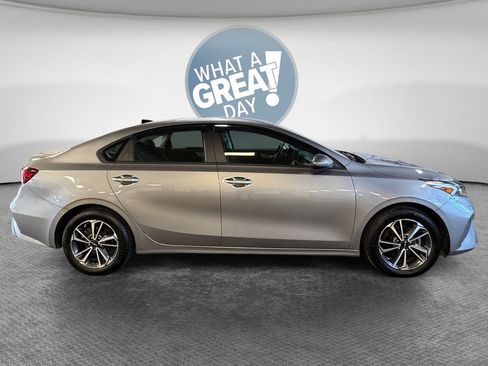 Certified 2024 Kia Forte LXS w/ LXS Technology Package FWD image 2