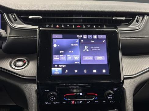 Certified 2023 Jeep Grand Cherokee Laredo image 12