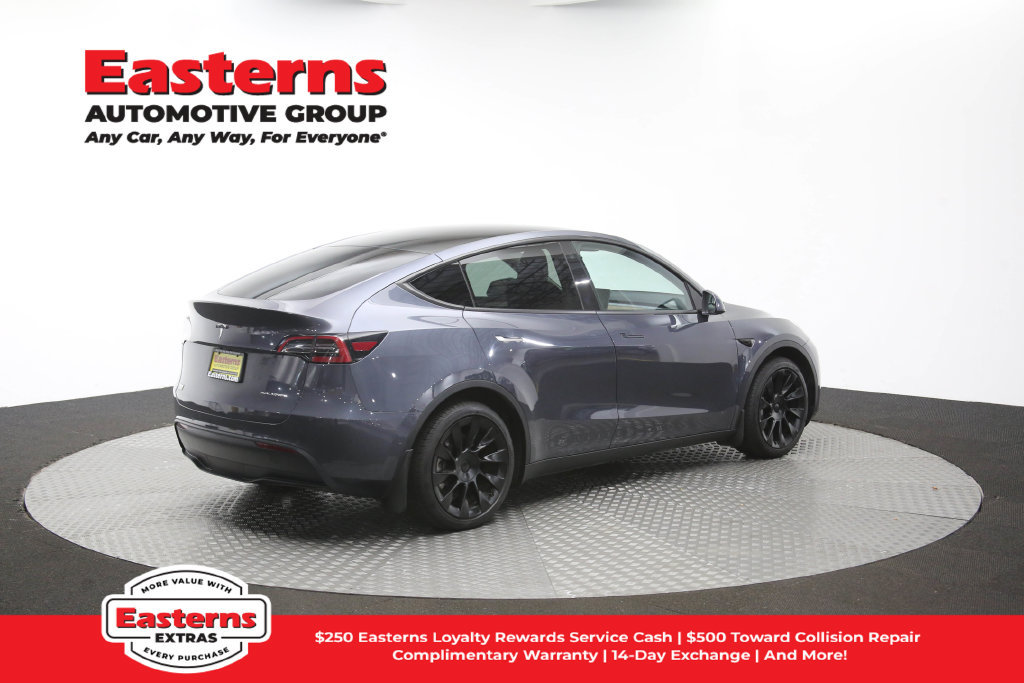 Used 2022 Tesla Model Y Long Range AWD/4WD image 38