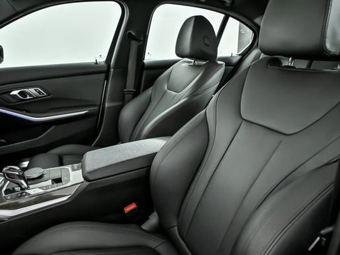 Used 2020 BMW 330i xDrive Sedan w/ Convenience Package image 19