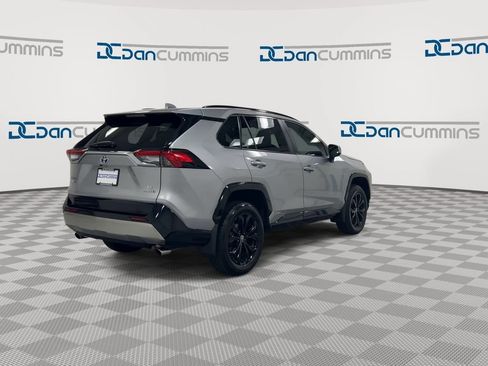 Used 2024 Toyota RAV4 SE AWD/4WD image 8