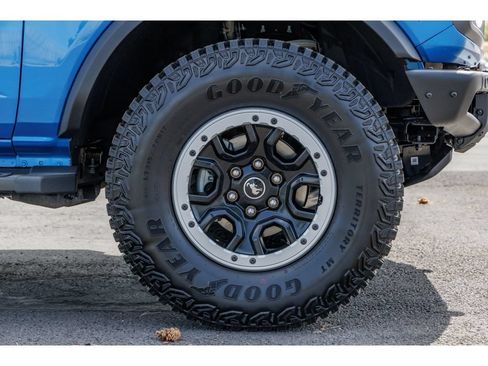Used 2024 Ford Bronco Badlands AWD/4WD image 9