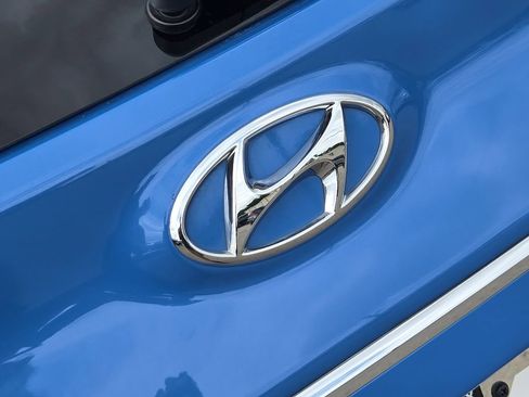 Used 2023 Hyundai Kona Limited w/ Cargo Package FWD image 10