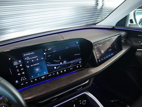 Certified 2025 Audi Q5 Prestige image 28