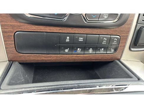 Used 2017 RAM 1500 Laramie w/ Convenience Group AWD/4WD image 23