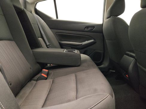 Used 2024 Nissan Altima 2.5 SV FWD image 19