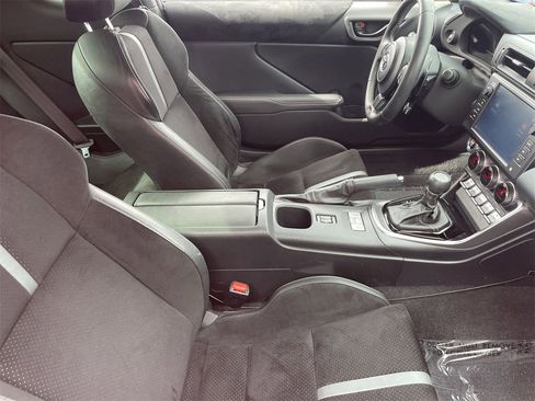 Used 2023 Toyota GR86 Premium w/ ALL Weather Mat Package (TMS) image 11