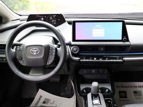 Used 2025 Toyota Prius AWD image 26