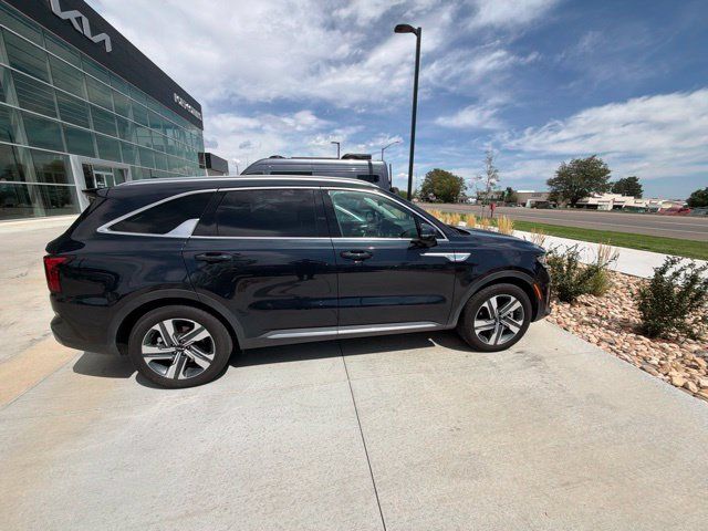 Certified 2024 Kia Sorento EX AWD/4WD image 2