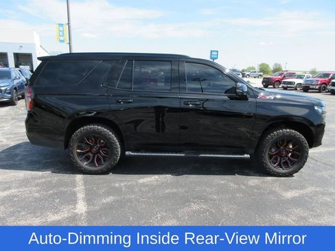 Used 2021 Chevrolet Tahoe Z71 w/ Z71 Signature Package image 6