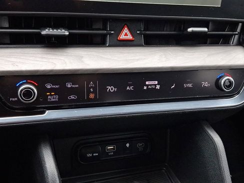 Certified 2023 Kia Sportage X-Line w/ X-Line Premium Package image 16