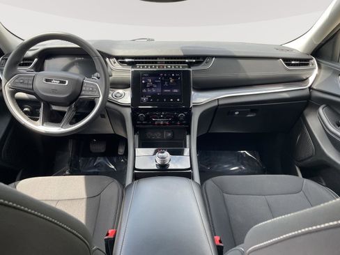 Used 2023 Jeep Grand Cherokee Laredo w/ Luxury Tech Group I AWD/4WD image 22