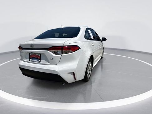 Used 2025 Toyota Corolla LE FWD image 6