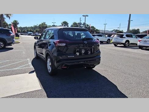 New 2025 Nissan Kicks Play S FWD image 29