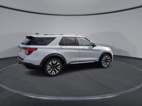 Used 2026 Ford Explorer Platinum w/ LUX Leather Package image 8