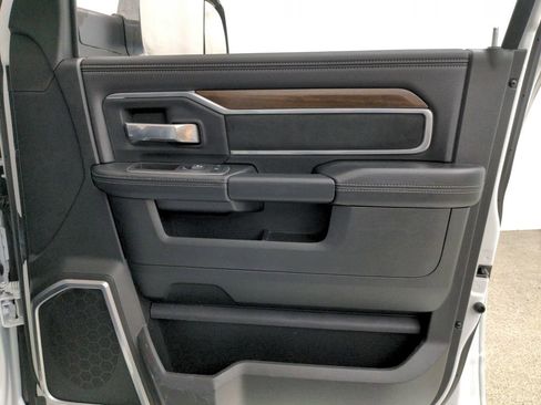 Used 2022 RAM 2500 Laramie image 27