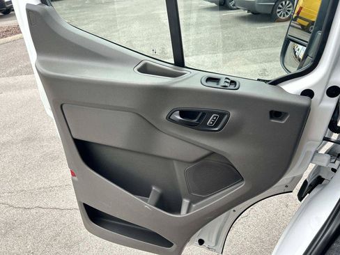 Used 2022 Ford Transit 350 DRW RWD image 35