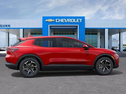 New 2026 Chevrolet Equinox EV LT image 5