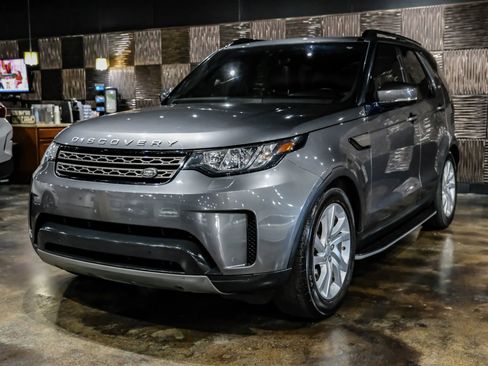 Used 2018 Land Rover Discovery SE AWD/4WD image 7