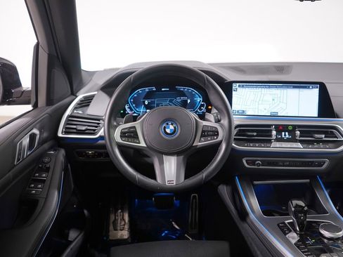 Used 2023 BMW X5 xDrive45e w/ M Sport Package image 11