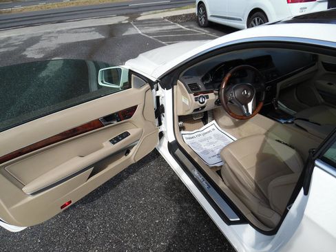 Used 2013 Mercedes-Benz E 350 Coupe w/ Premium 2 Pkg image 9