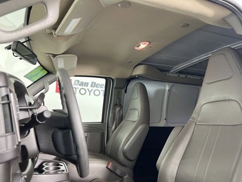 Used 2024 GMC Savana 2500 Extended image 22