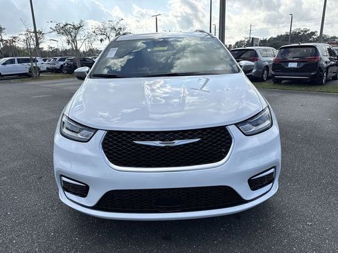 New 2026 Chrysler Pacifica Pinnacle image 8