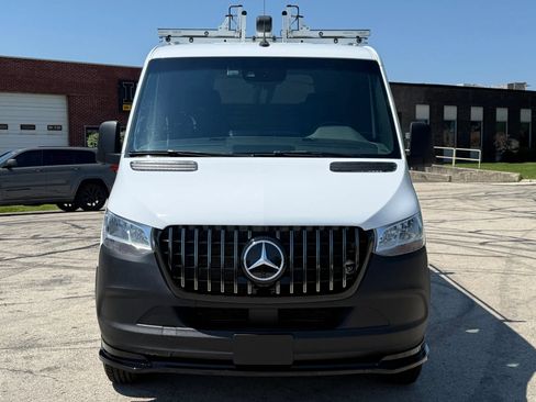 Used 2022 Mercedes-Benz Sprinter 2500 image 2