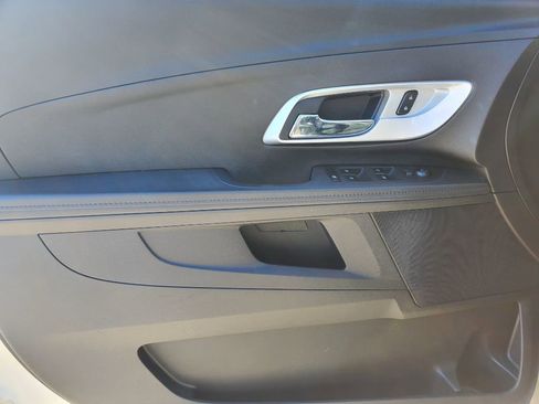 Used 2013 Chevrolet Equinox LS image 14