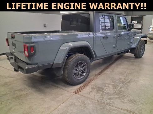 New 2026 Jeep Gladiator Sport image 8