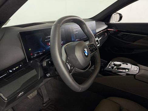 Used 2026 BMW 530i RWD image 21