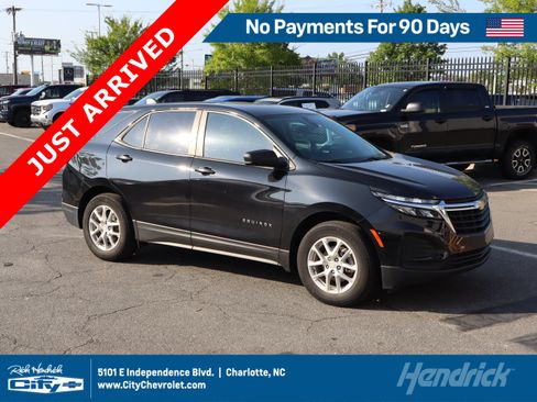 Used 2023 Chevrolet Equinox LS w/ LS Convenience Package FWD image 1