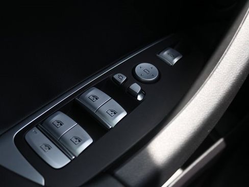 Used 2024 BMW X3 xDrive30i w/ Convenience Package image 18