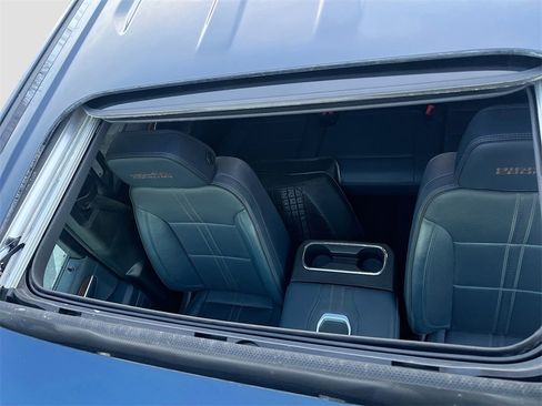 Used 2022 Chevrolet Silverado 1500 High Country w/ High Country Premium Package image 23