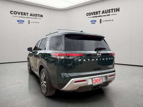 Used 2022 Nissan Pathfinder Platinum w/ Cargo Package AWD/4WD image 3